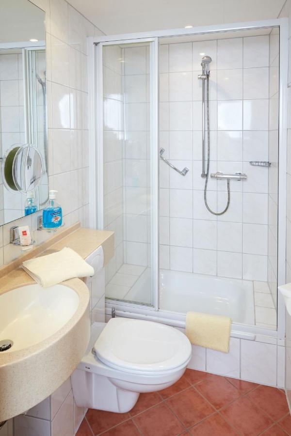Hotel-Restaurant Maas Lutzerath Екстериор снимка