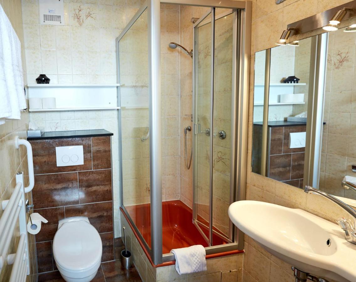 Hotel-Restaurant Maas Lutzerath Екстериор снимка