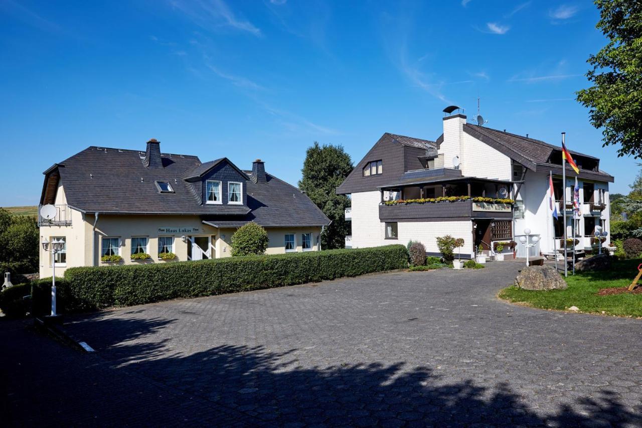 Hotel-Restaurant Maas Lutzerath Екстериор снимка
