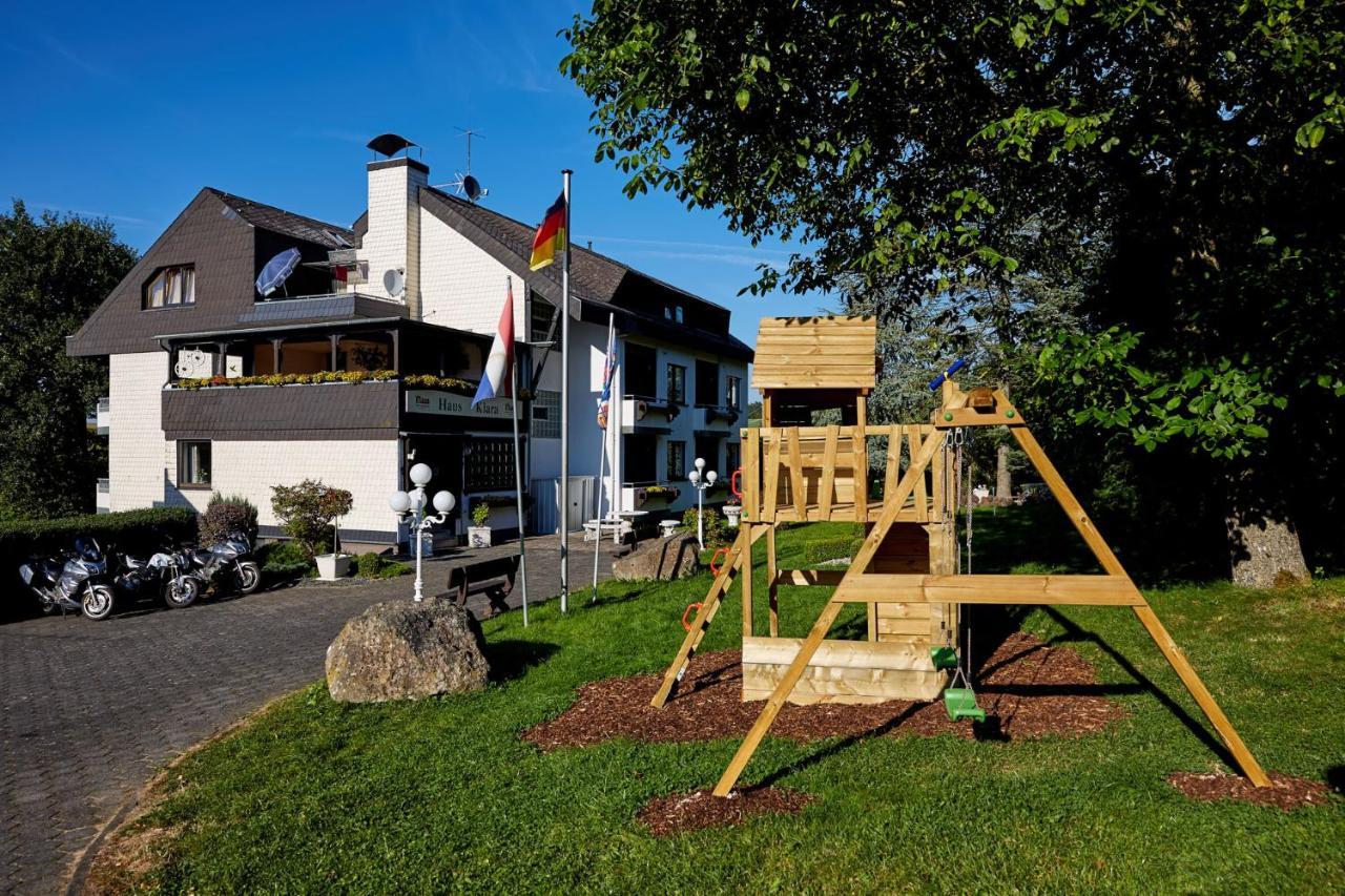 Hotel-Restaurant Maas Lutzerath Екстериор снимка